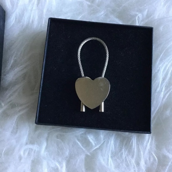 Heart silver plated keychain - Picture 1 of 2